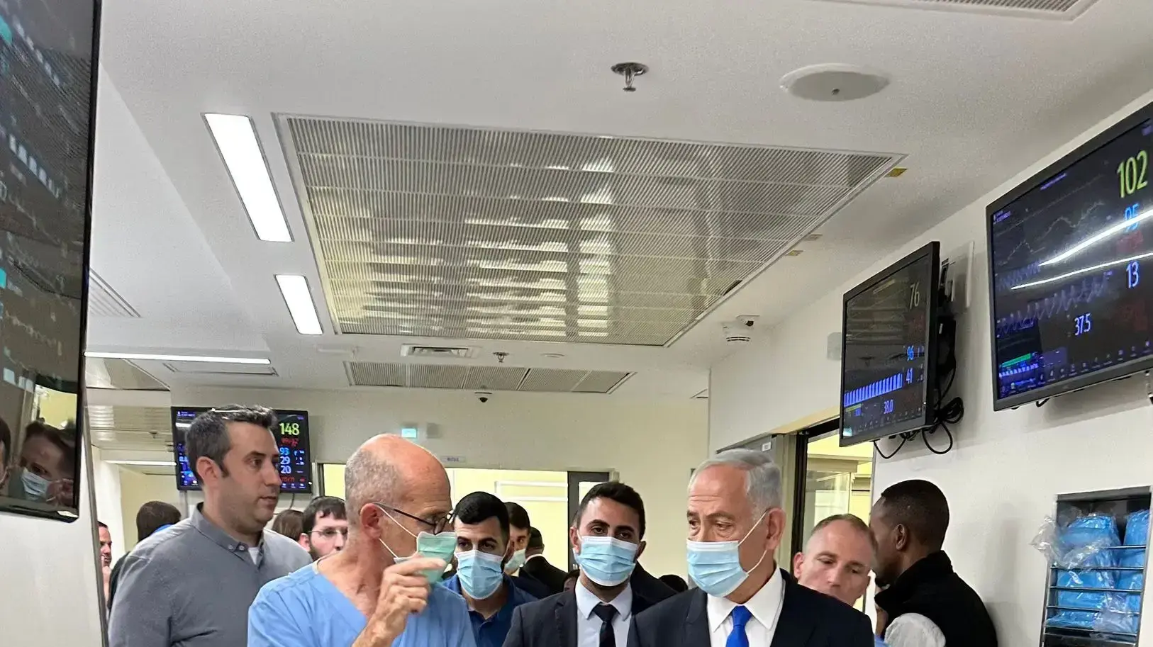נתניהו מבקר את פצועי הפיגוע בירושלים בטיפול נמרץ שערי צדק, ירושלים 23 בנובמבר 2022 נתניהו מבקר את פצועי הפיגוע בירושלים בטיפול נמרץ שערי צדק, ירושלים 23 בנובמבר 2022