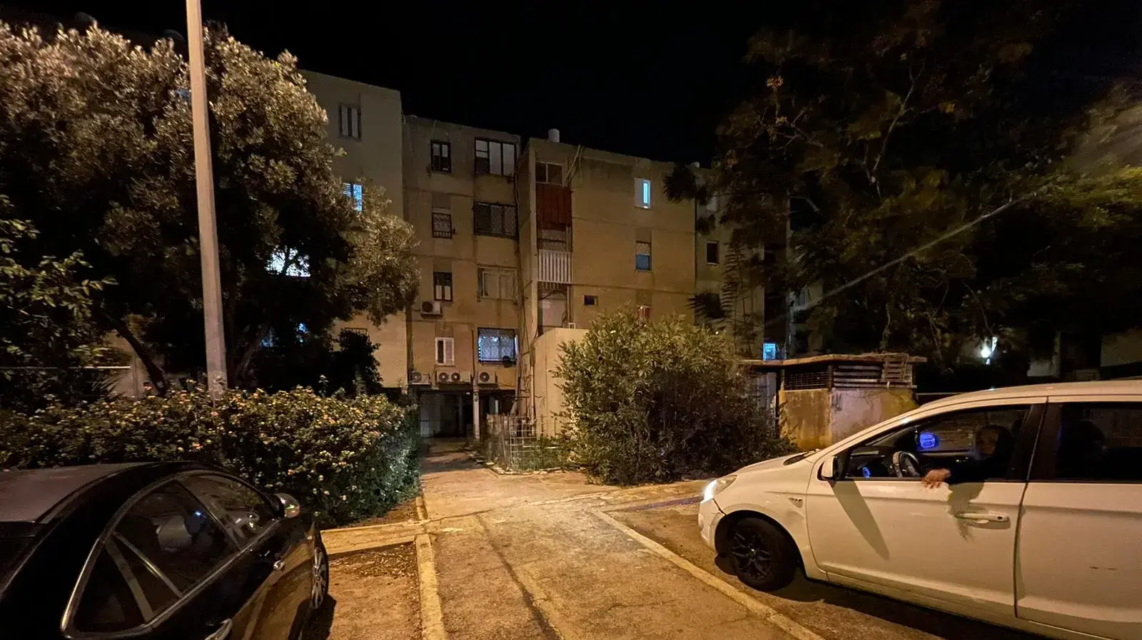 זירת אירוע ירי בחיפה שבו נפגעה קשישה בת 85, 27 בנובמבר 2022 זירת אירוע ירי בחיפה שבו נפגעה קשישה בת 85, 27 בנובמבר 2022
