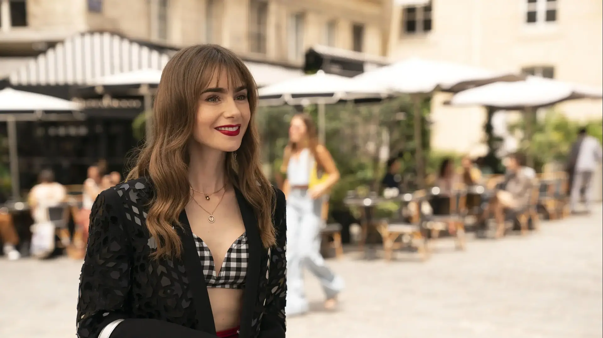 טריילר לעונה 3 של "אמילי בפריז" טריילר לעונה 3 של "אמילי בפריז"