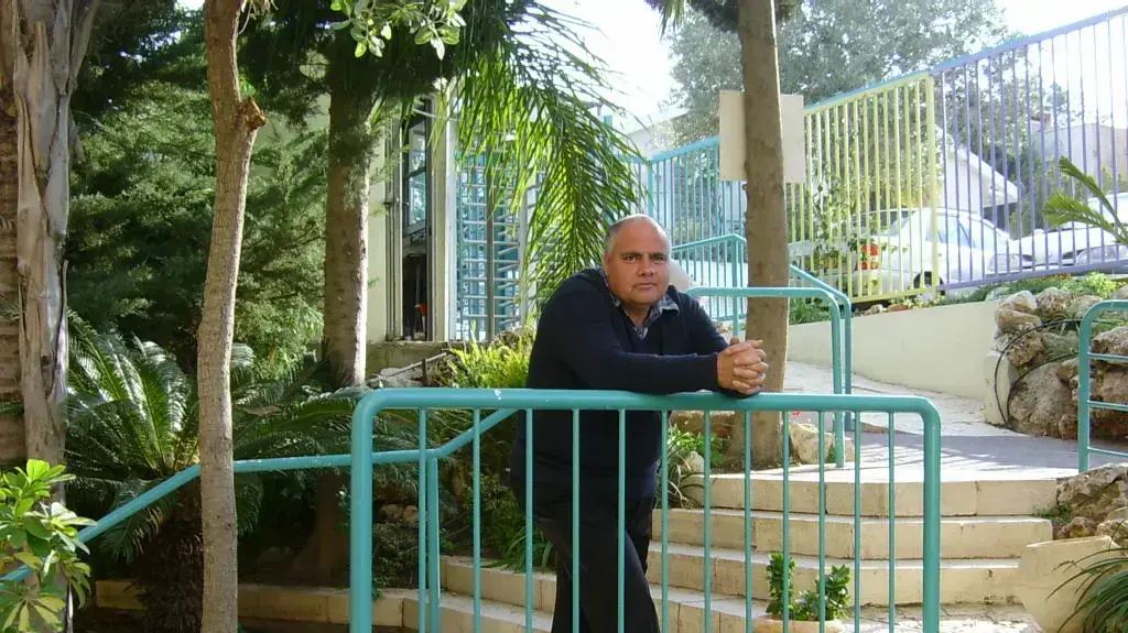 שלמה הרשקוביץ, השומר האהוב בכניסה לקאנטרי של דניה, שחי בגפו ומת לבד. נובמבר 2022 שלמה הרשקוביץ, השומר האהוב בכניסה לקאנטרי של דניה, שחי בגפו ומת לבד. נובמבר 2022