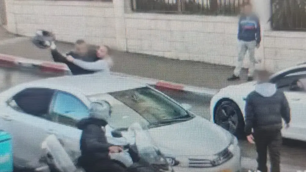 נהג קטנוע תקף נהג רכב בכביש בחיפה נהג קטנוע תקף נהג רכב בכביש בחיפה