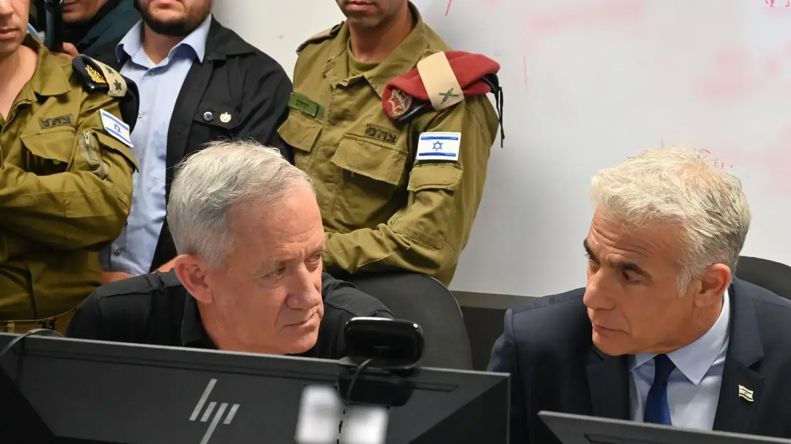 מגזין סופ"ש לפיד וגנץ ראשית מגזין סופ"ש לפיד וגנץ ראשית