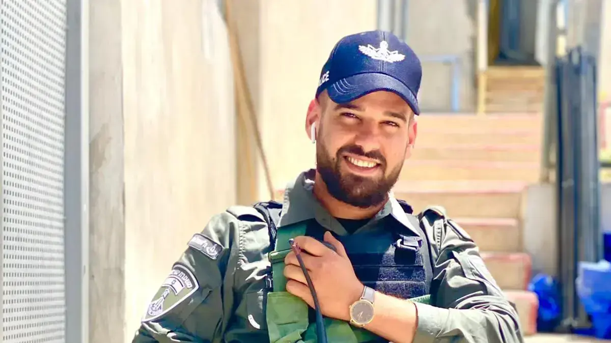 גל שמואל פרג'ון, שנכלא לשנה וחצי בתאילנד לאחר שנמצאה תחמושת במזוודתו גל שמואל פרג'ון, שנכלא לשנה וחצי בתאילנד לאחר שנמצאה תחמושת במזוודתו