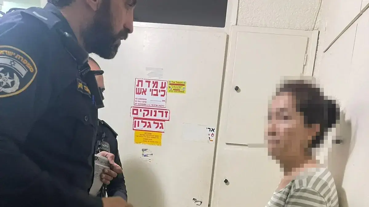 קשישה בת 83 נכלאה במחסן בבניין מגורים בתל אביב 4 בדצמבר 2022 קשישה בת 83 נכלאה במחסן בבניין מגורים בתל אביב 4 בדצמבר 2022