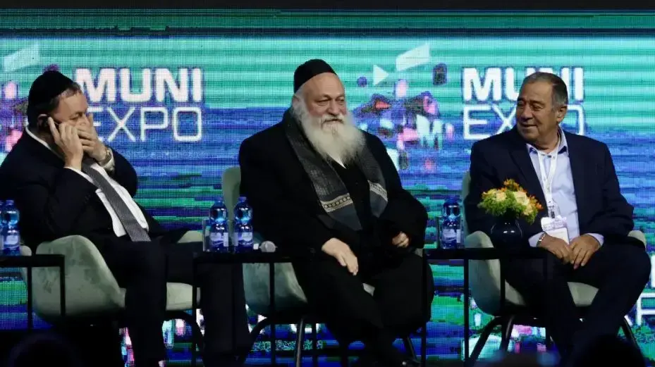 שר השיכון המיועד גולדקנופף: משבר דיור? בינתיים אני רואה שבונים בכל מקום שר השיכון המיועד גולדקנופף: משבר דיור? בינתיים אני רואה שבונים בכל מקום