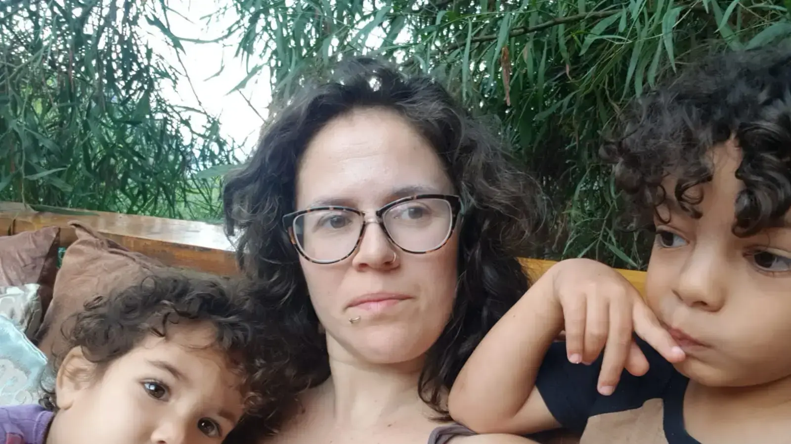 ענבל יודפת נאמן והילדים. ענבל יודפת נאמן והילדים.