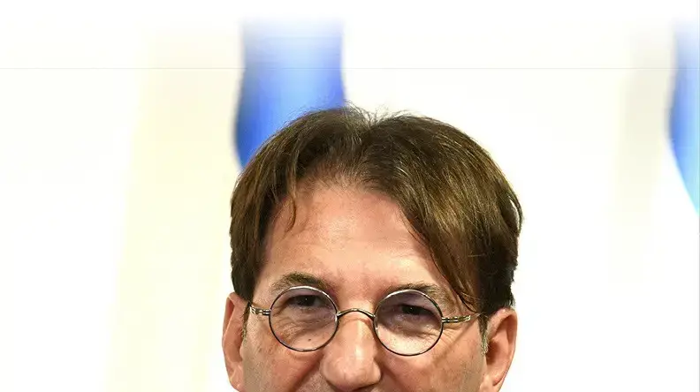 בועז ביסמוט מגזין גדולה בועז ביסמוט מגזין גדולה