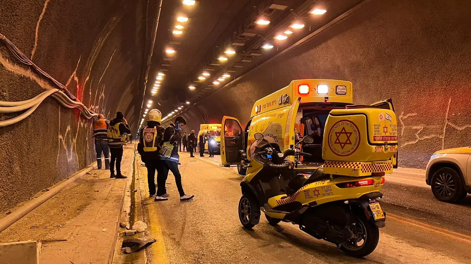 תאונה שבה נהרגו שני גברים בני 40 מפגיעת רכב במנהרה בכביש 60, 9 בדצמבר 2022 תאונה שבה נהרגו שני גברים בני 40 מפגיעת רכב במנהרה בכביש 60, 9 בדצמבר 2022