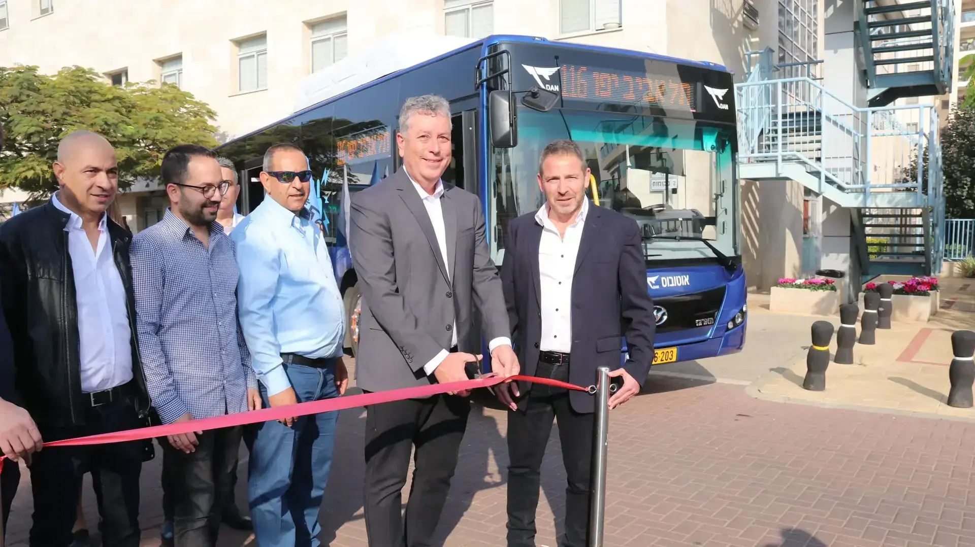 פתיחת קו אוטובוס חשמלי חדש מקריית אונו לאוניברסיטת ת"א, 10 בדצמבר 2022 פתיחת קו אוטובוס חשמלי חדש מקריית אונו לאוניברסיטת ת"א, 10 בדצמבר 2022