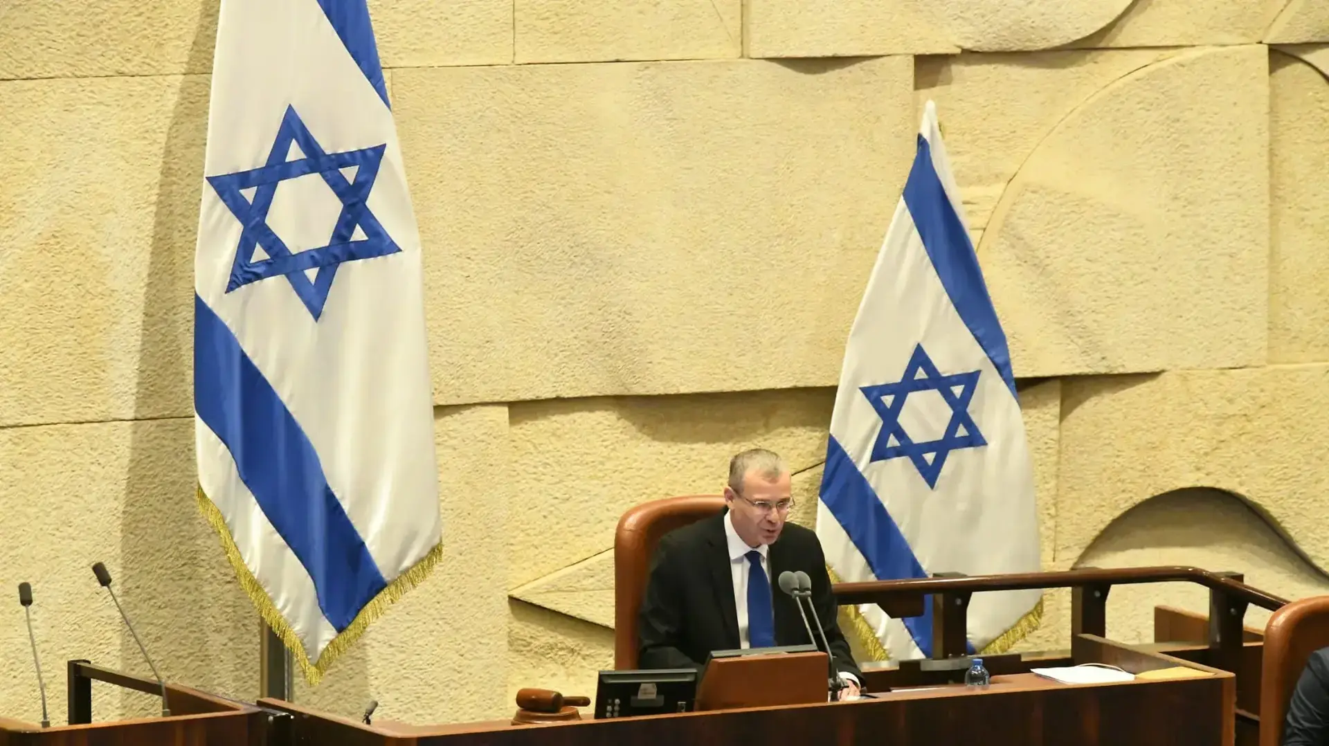 יריב לוין יו"ר הכנסת הזמני החדש 13 בדצמבר 2022 יריב לוין יו"ר הכנסת הזמני החדש 13 בדצמבר 2022
