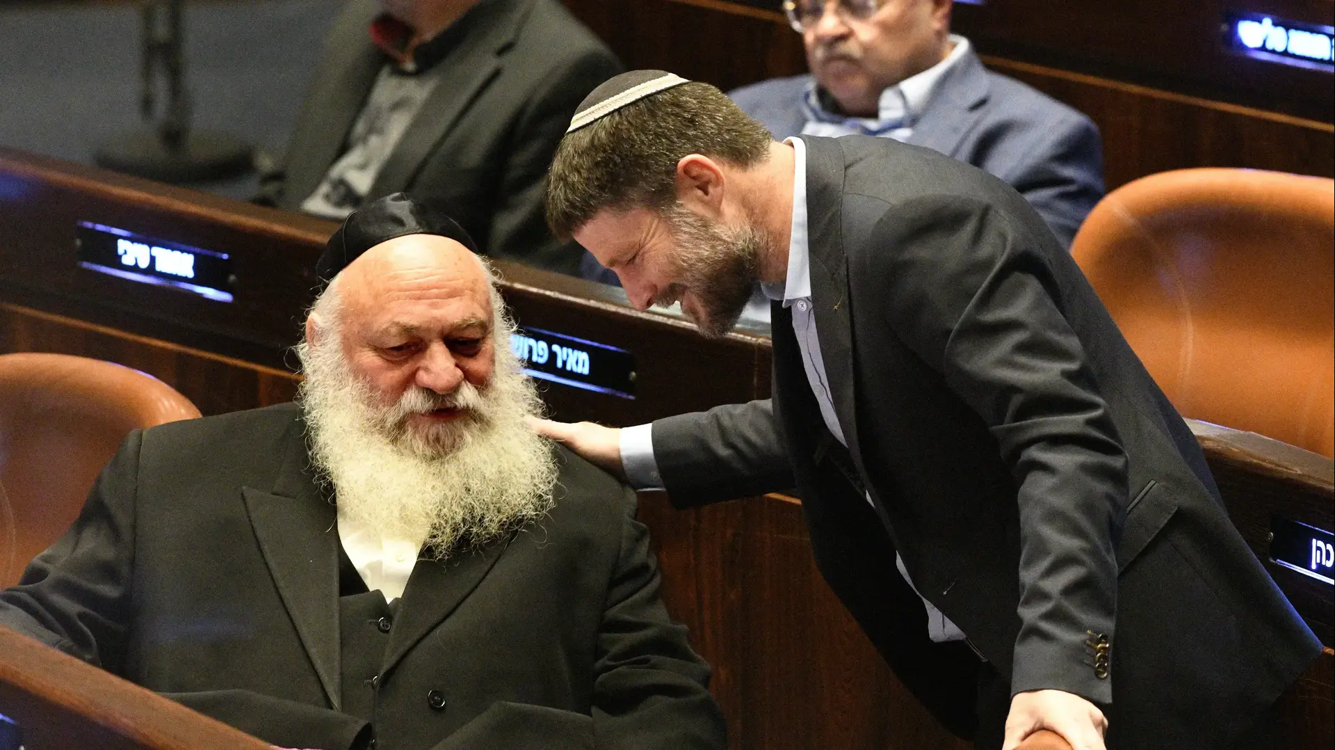 בצלאל סמוטריץ' ולצידו יצחק גולדקנופף, הכנסת. 13 בדצמבר 2022 בצלאל סמוטריץ' ולצידו יצחק גולדקנופף, הכנסת. 13 בדצמבר 2022