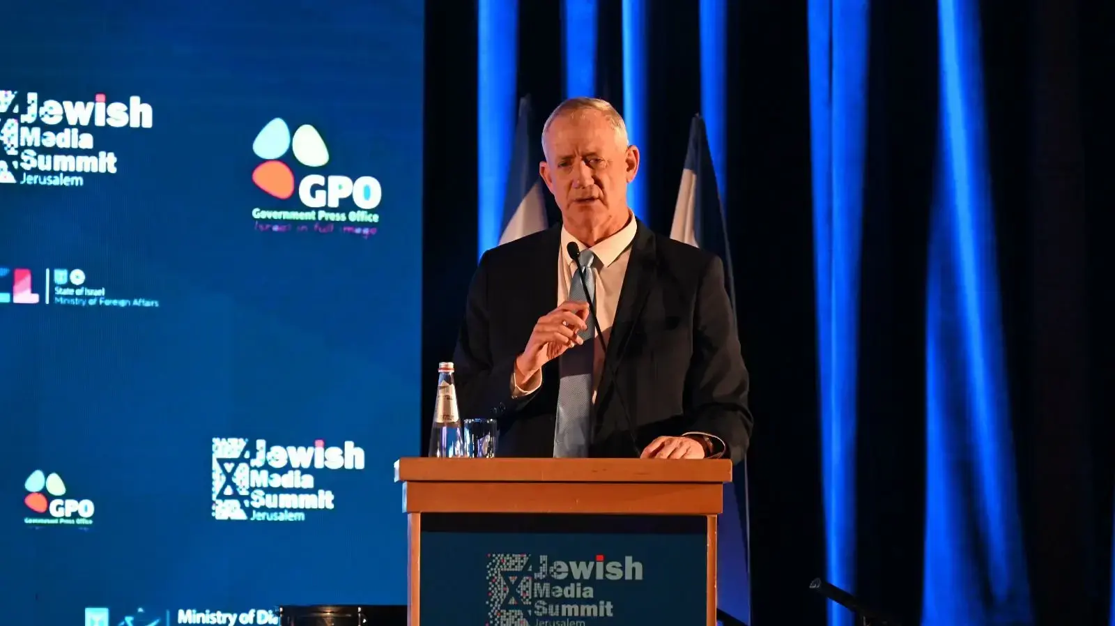 שר הביטחון בני גנץ בוועידה השנתית של לשכת העיתונות הממשלתית, 19 בדצמבר 2022 שר הביטחון בני גנץ בוועידה השנתית של לשכת העיתונות הממשלתית, 19 בדצמבר 2022