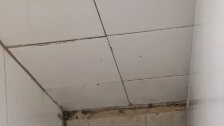 סניף קפה קפה בחיפה שנסגר.דצמבר 2022