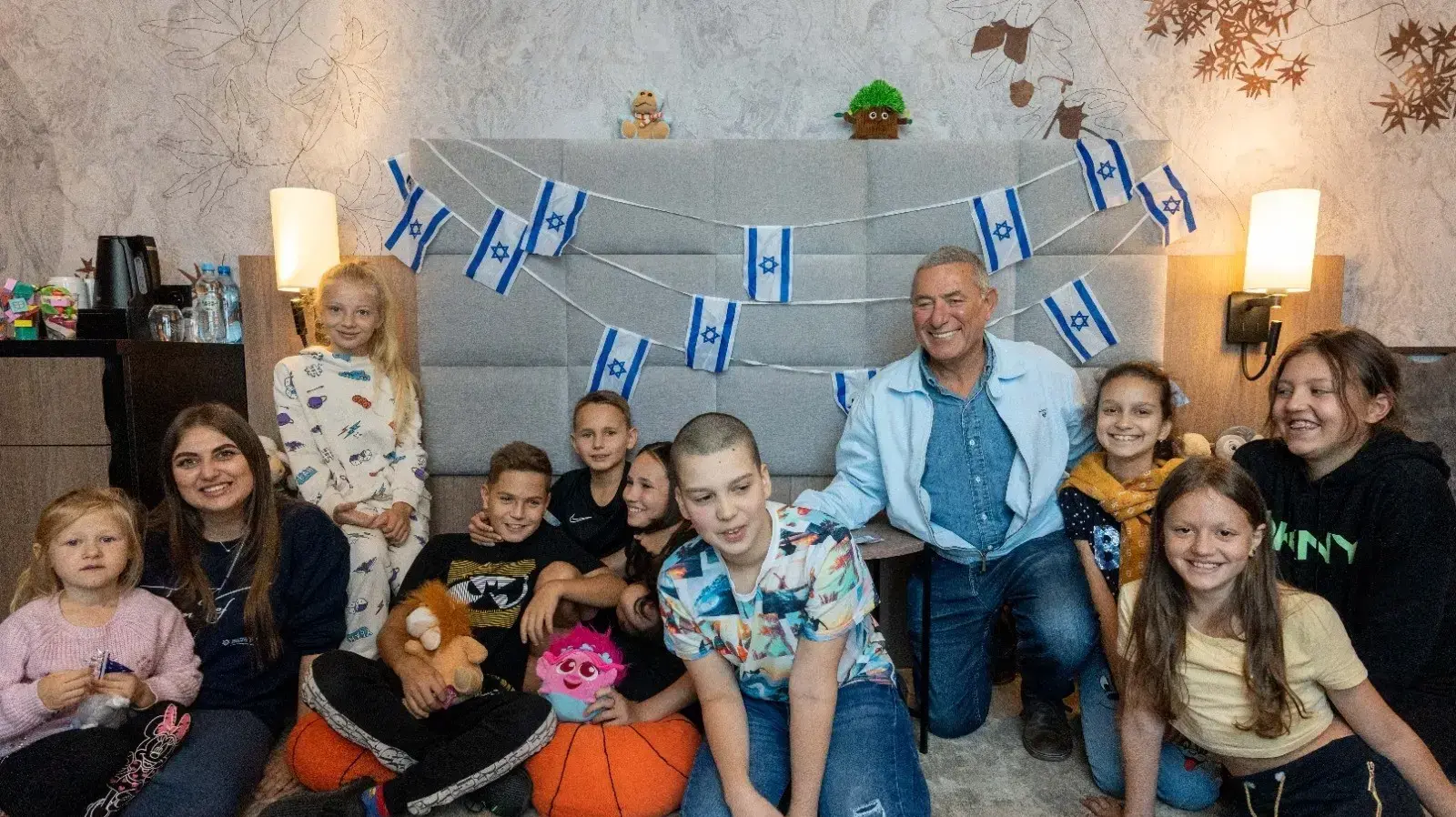 יו"ר הסוכנות היהודית דורון אלמוג במרכז הסיוע של הסוכנות היהודית למען יהודי אוקראינה בוורשה יו"ר הסוכנות היהודית דורון אלמוג במרכז הסיוע של הסוכנות היהודית למען יהודי אוקראינה בוורשה