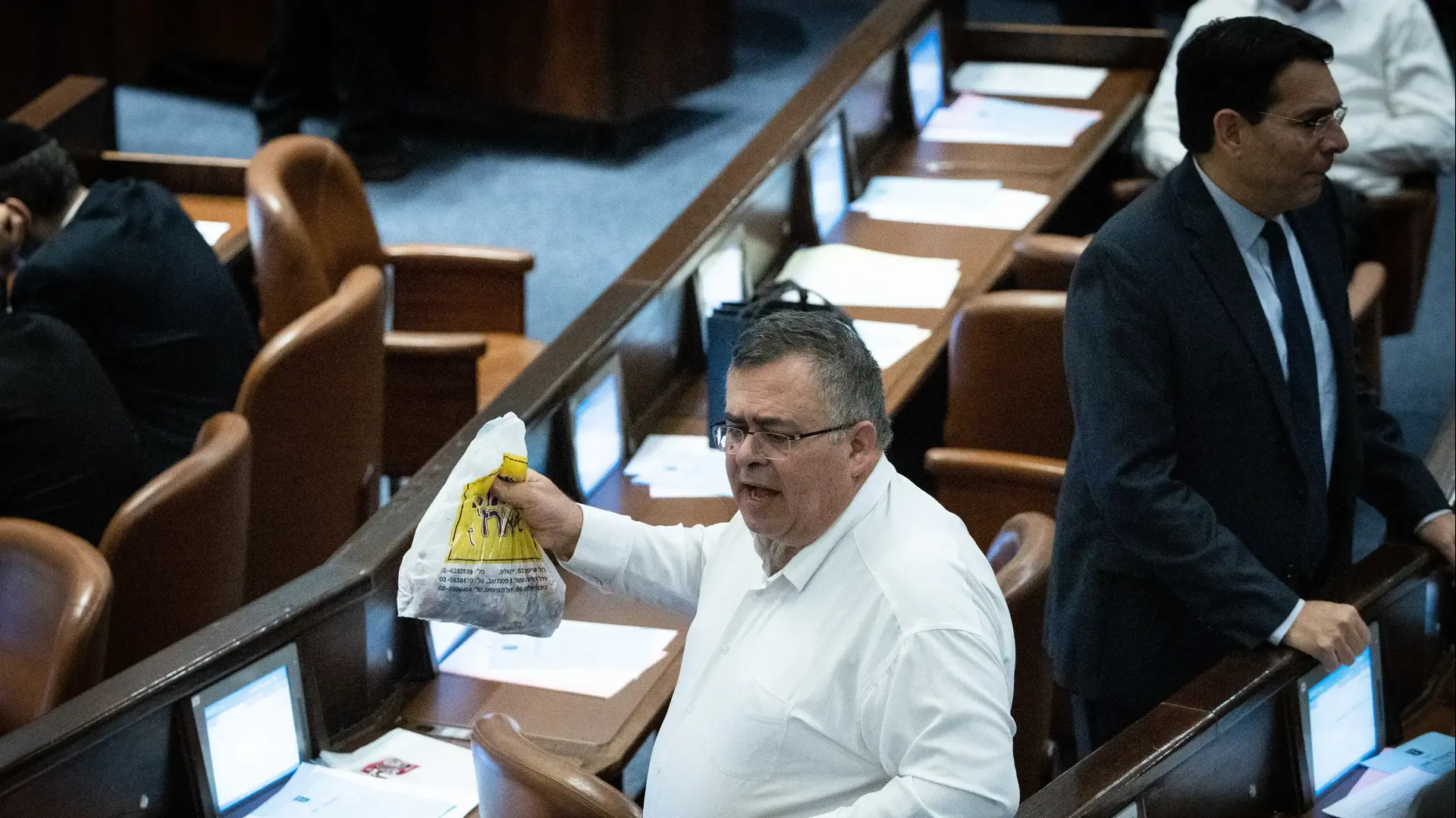 דוד ביטן, דני דנון במליאת הכנסת, 20 בדצמבר 2022 דוד ביטן, דני דנון במליאת הכנסת, 20 בדצמבר 2022