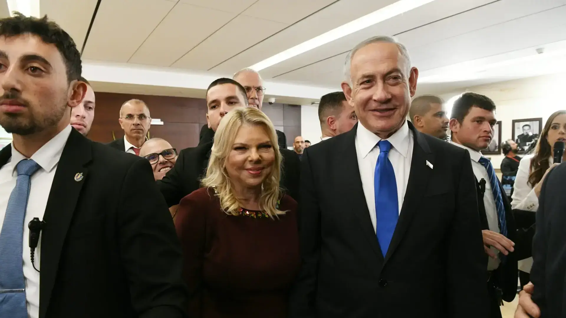 ביבי ושרה נתניהו בהשבעת הממשלה, כנסת, 29 בדצמבר 2022 ביבי ושרה נתניהו בהשבעת הממשלה, כנסת, 29 בדצמבר 2022