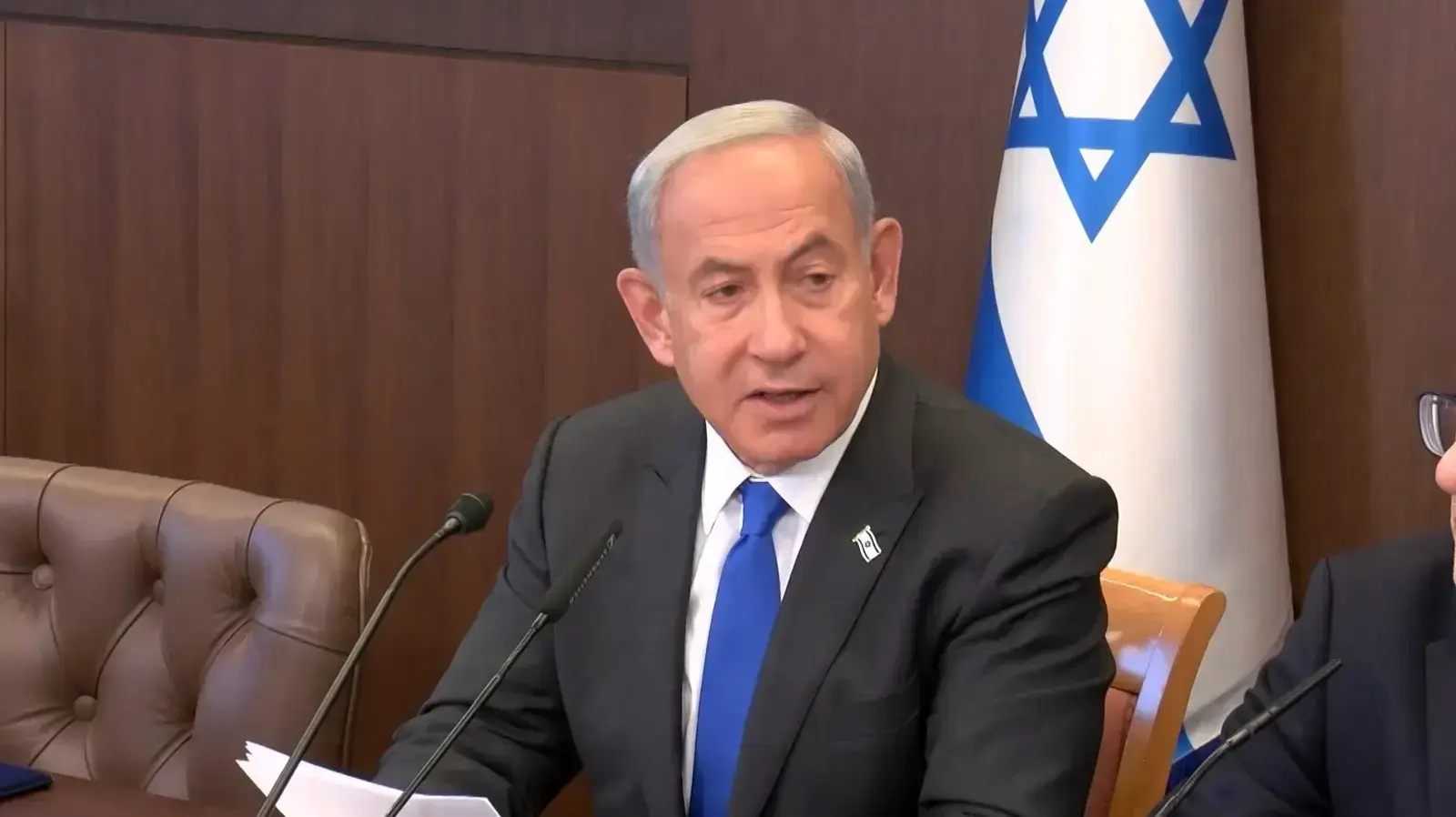בנימין נתניהו בישיבת הממשלה השנייה. ינואר 2023 בנימין נתניהו בישיבת הממשלה השנייה. ינואר 2023