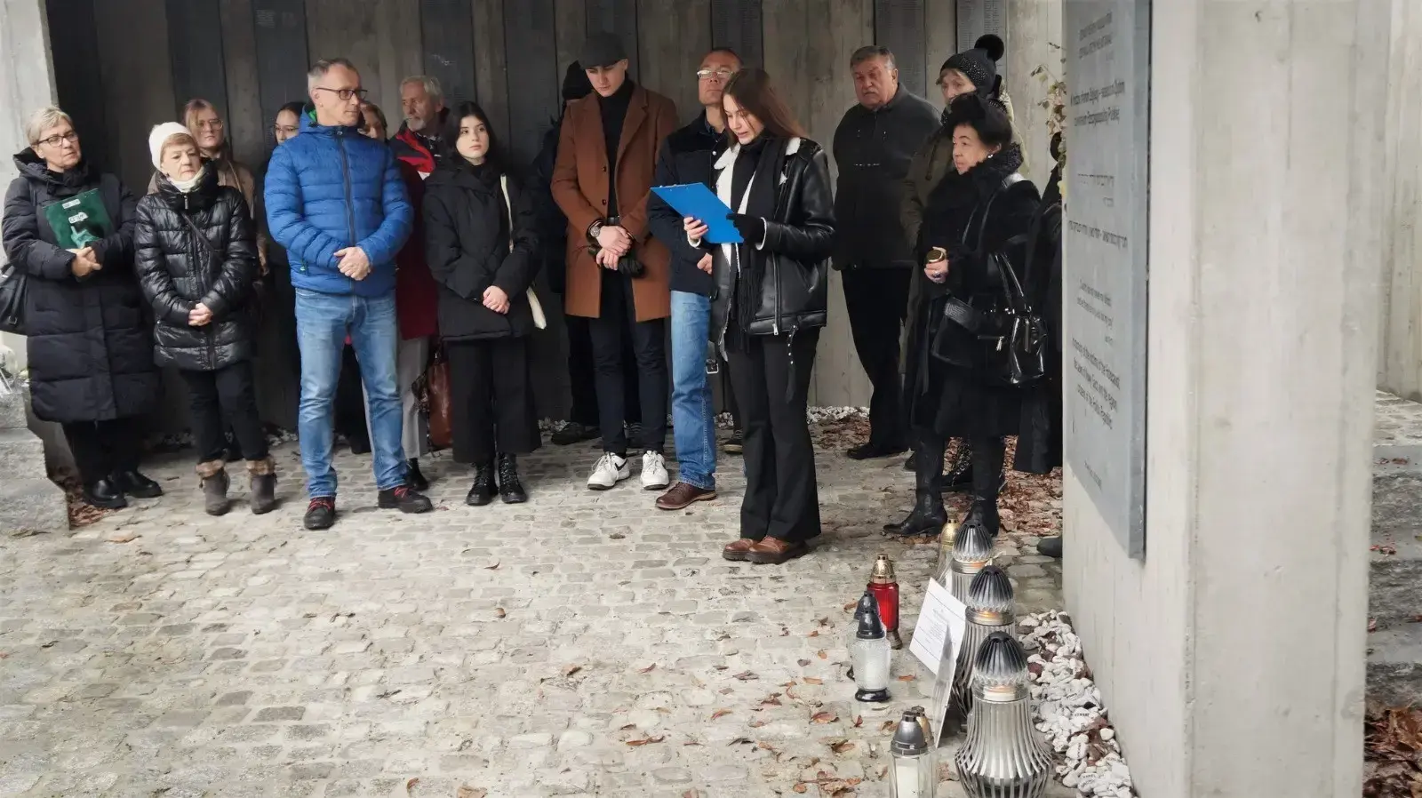 טקס זיכרון למרדכי לוסטיג, בנובי סונץ', בשבוע שעבר טקס זיכרון למרדכי לוסטיג, בנובי סונץ', בשבוע שעבר