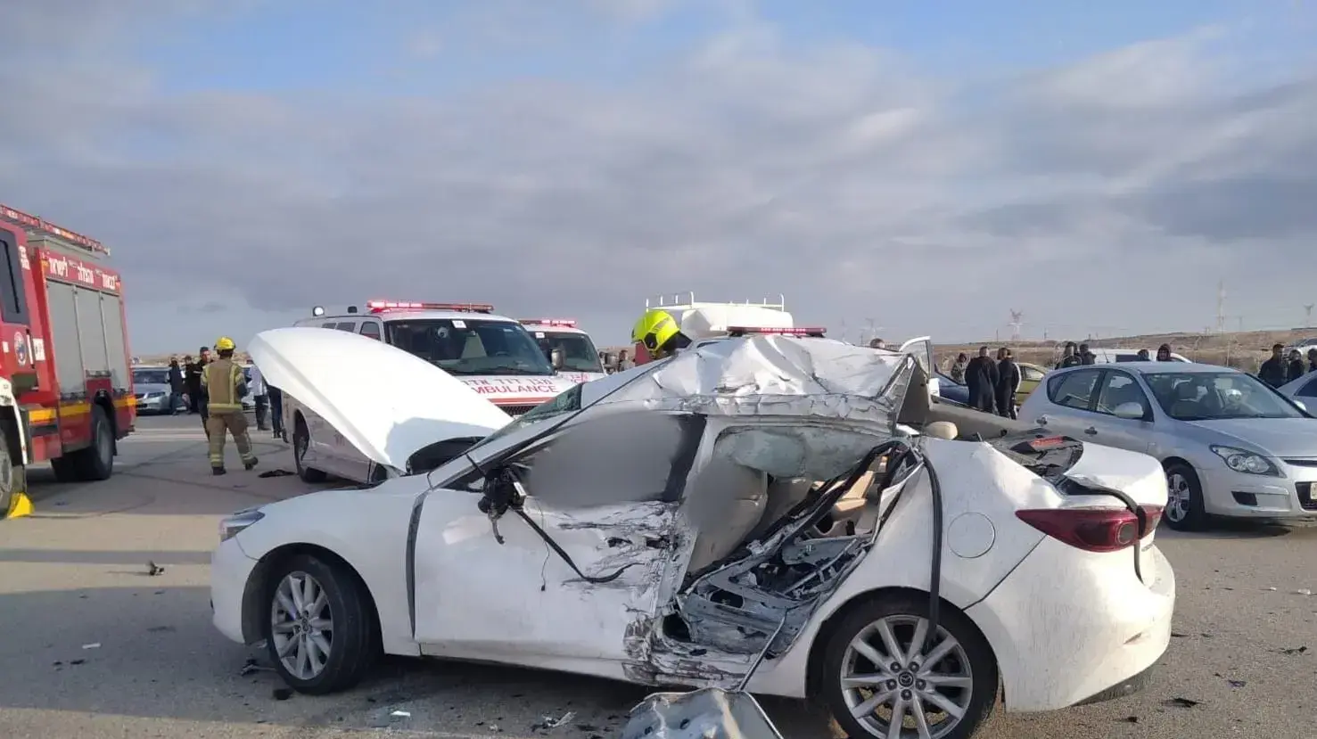 שני צעירים בני 20 נהרגו בתאונת דרכים קשה. מנחת דימונה שני צעירים בני 20 נהרגו בתאונת דרכים קשה. מנחת דימונה