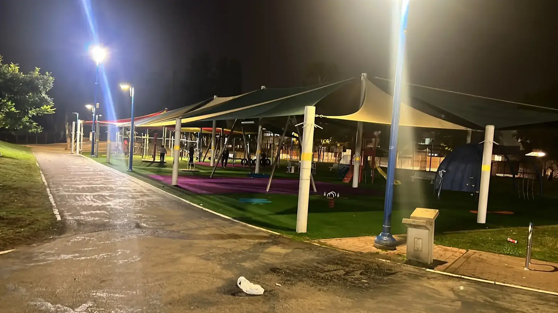 גינת שעשועים באור יהודה בה ילדים תקפו עם מוט ברזל גבר שהעיר להם לאחר שהשחיתו רכוש ציבורי. 9 בינואר 2022
