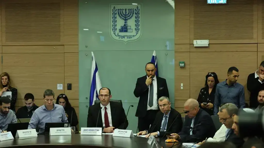 שר המשפטים יריב לוין בדיון ועדת החוקה, חוק ומשפט- הצגת תהליך העבודה של הוועדה בנוגע לחקיקה להסדרת מערכת היחסים שבין הכנסת והממשלה לבין מערכת המשפט, כנסת, 11 בינואר 2023