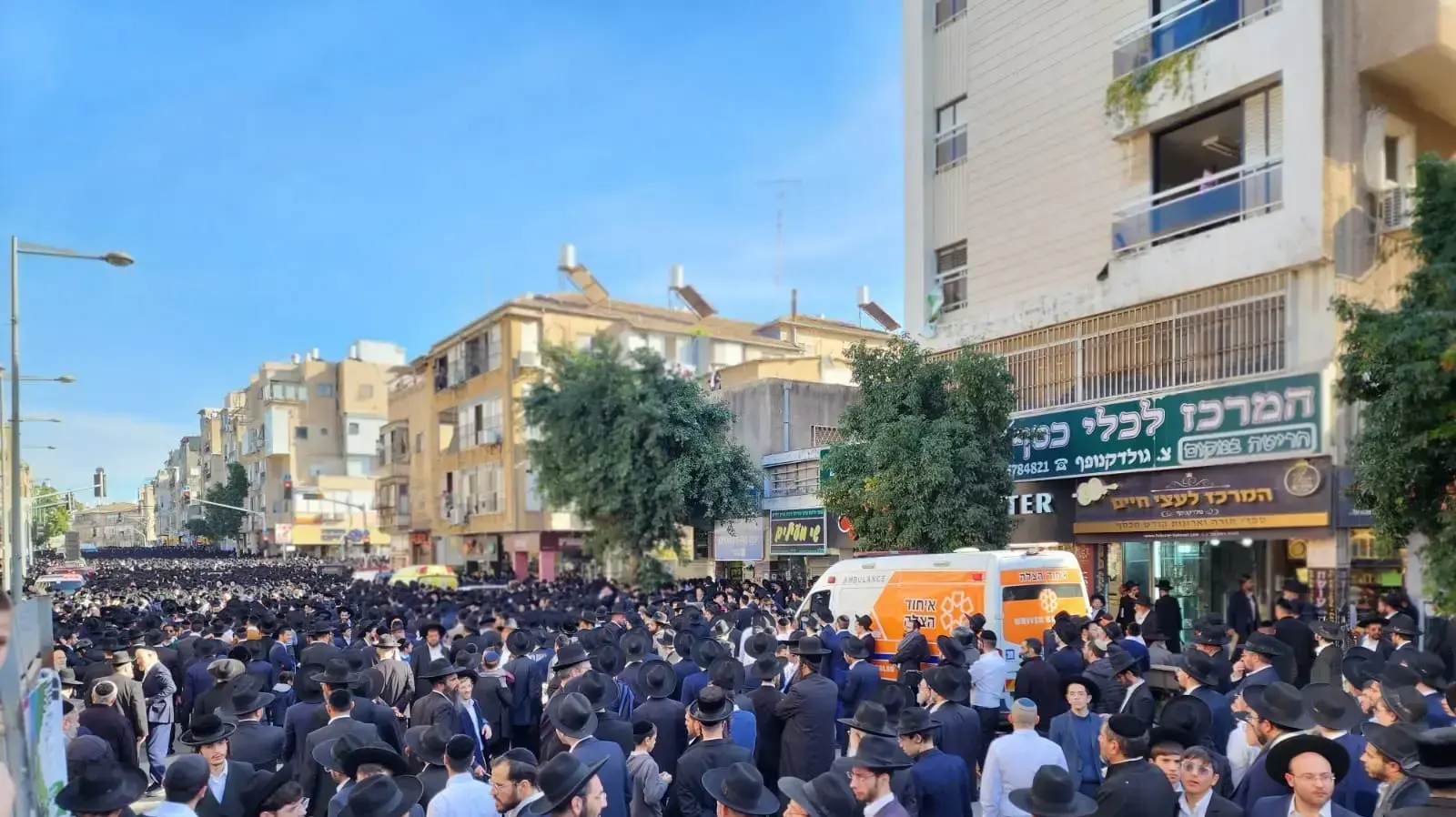הלוויית הרב שמעון בעדני בבני ברק הלוויית הרב שמעון בעדני בבני ברק