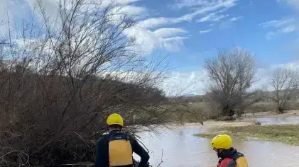 מחפשים אחר הילד קייל בן החמש שנסחף בשיטפונות בקליפורניה מחפשים אחר הילד קייל בן החמש שנסחף בשיטפונות בקליפורניה