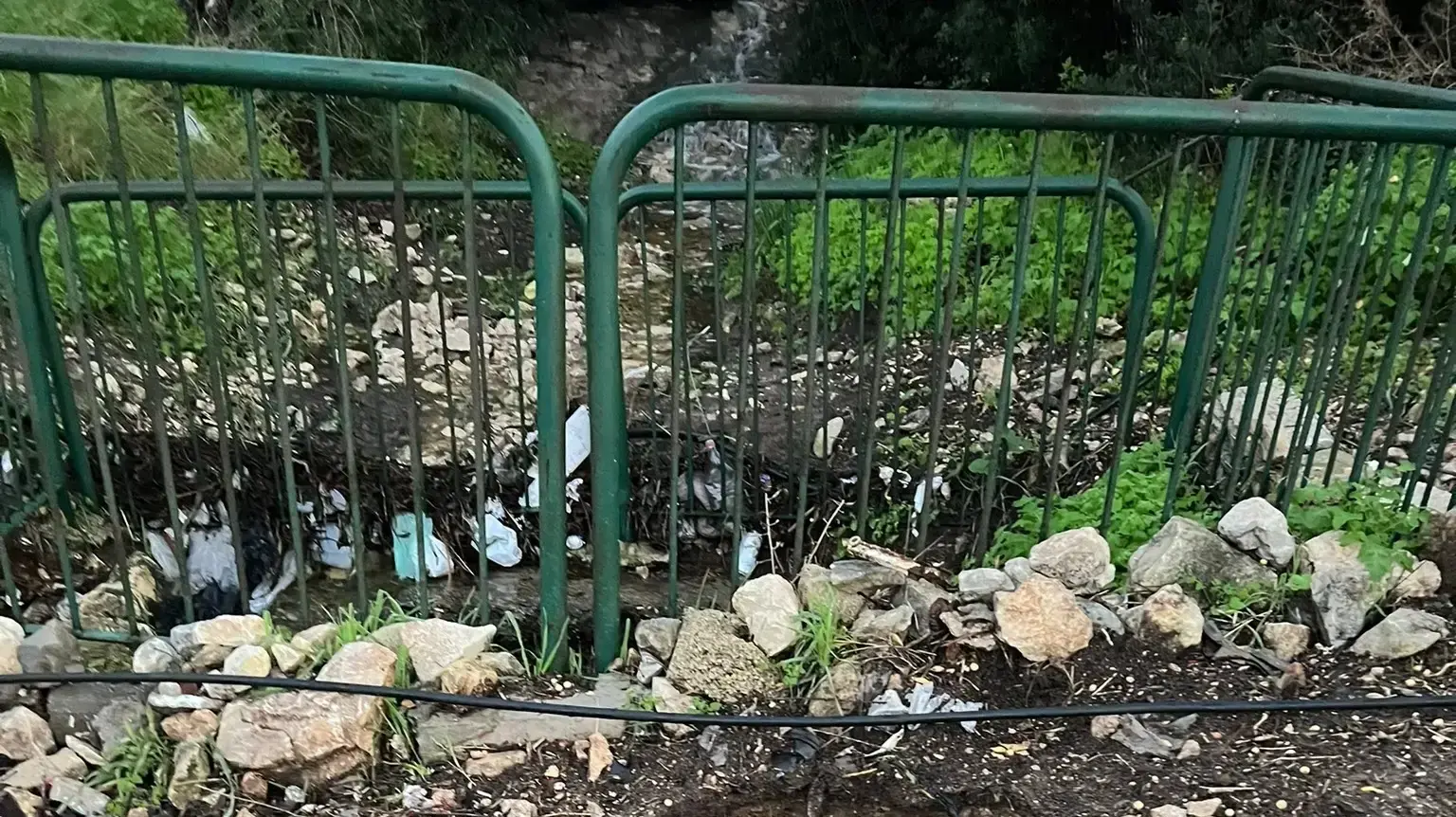 בור שנפער בחיפה כתוצאה מהגשם בור שנפער בחיפה כתוצאה מהגשם