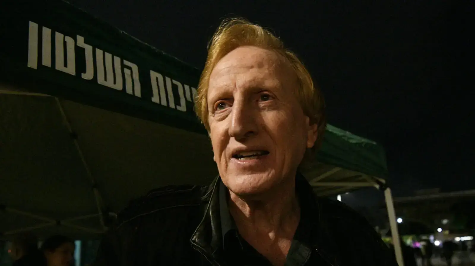 יו"ר התנועה לאיכות השלטון אליעד שרגא לפני הפגנת ההמונים ברחבת הבימה, 14 בינואר 2023