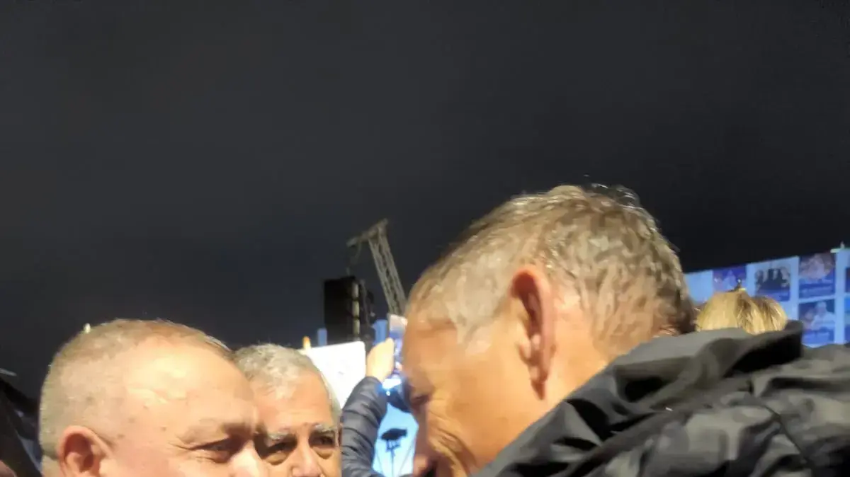 גדי איזנקוט בהפגנת ההמונים ברחבת הבימה, 14 בינואר 2023 גדי איזנקוט בהפגנת ההמונים ברחבת הבימה, 14 בינואר 2023
