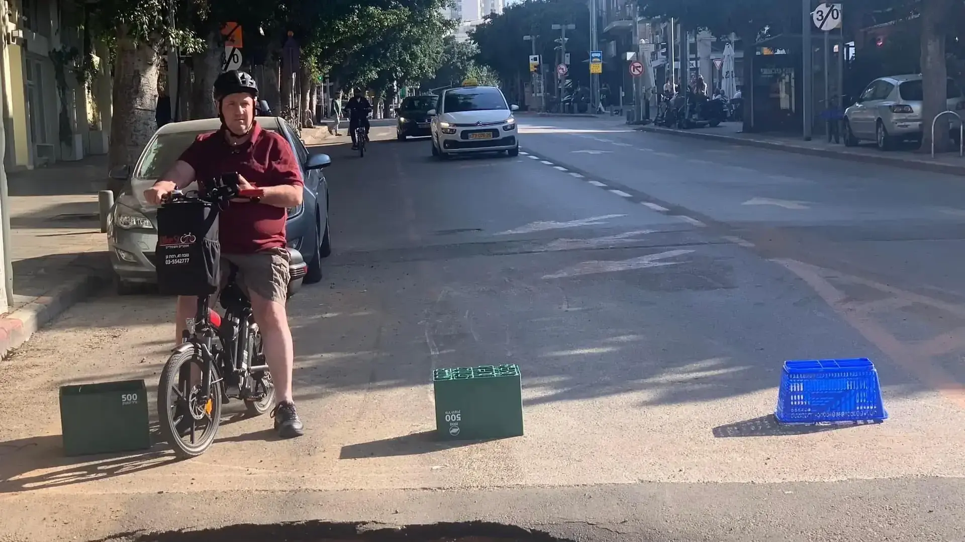 בולען ברחוב אלנבי בתל אביב