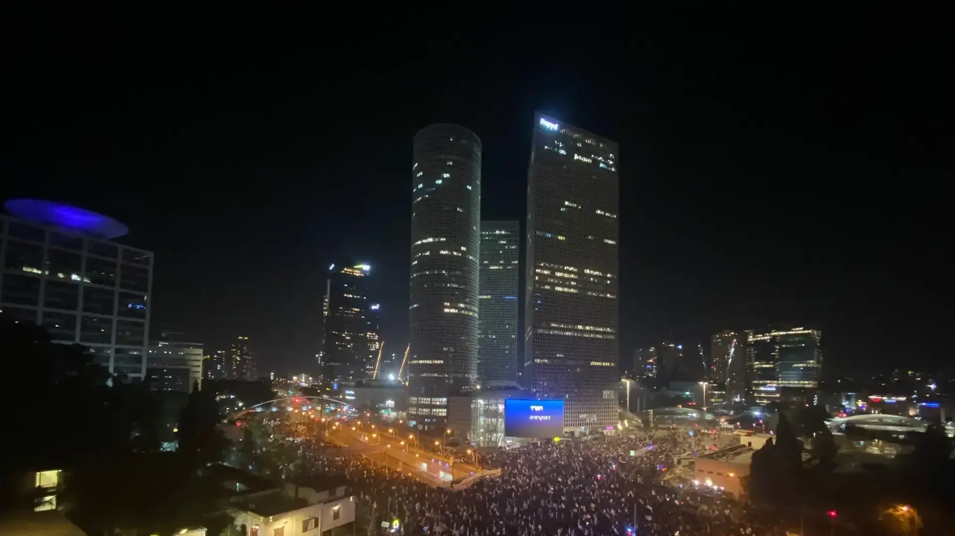 הפגנה נגד ההפיכה המשפטית, קפלן, תל אביב, 21 בינואר 2023 הפגנה נגד ההפיכה המשפטית, קפלן, תל אביב, 21 בינואר 2023