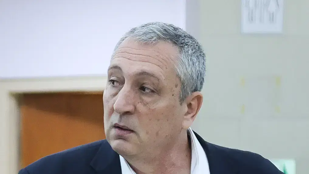 ניר חפץ בדיון בתביעה של דוד שימרון נגד עו"ד דוד ארצי, בימ"ש השלום רמלה, 2 בינואר 2023 ניר חפץ בדיון בתביעה של דוד שימרון נגד עו"ד דוד ארצי, בימ"ש השלום רמלה, 2 בינואר 2023