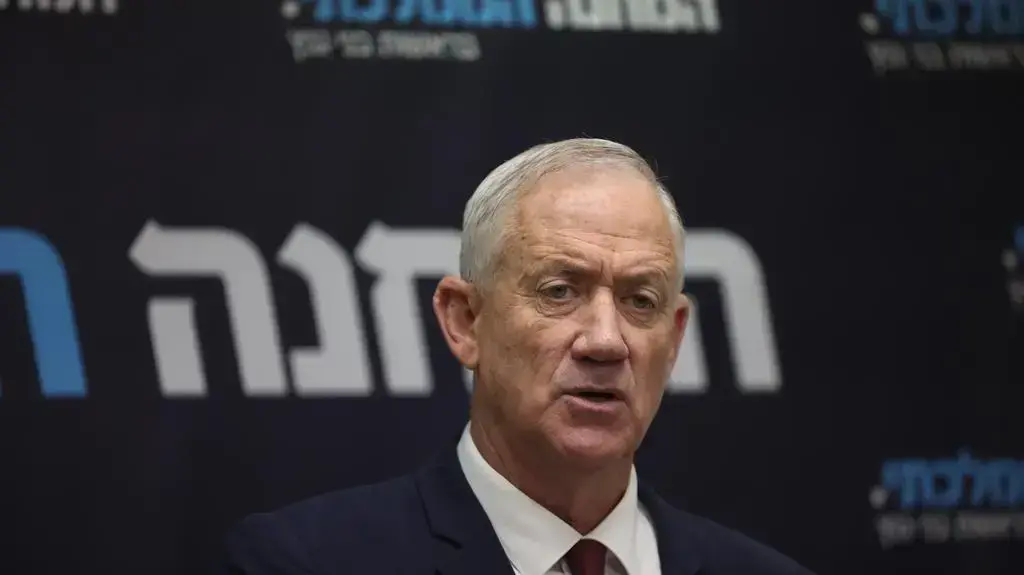 בני גנץ בישיבת סיעת המחנה הממלכתי, 23 בינואר 2023 בני גנץ בישיבת סיעת המחנה הממלכתי, 23 בינואר 2023