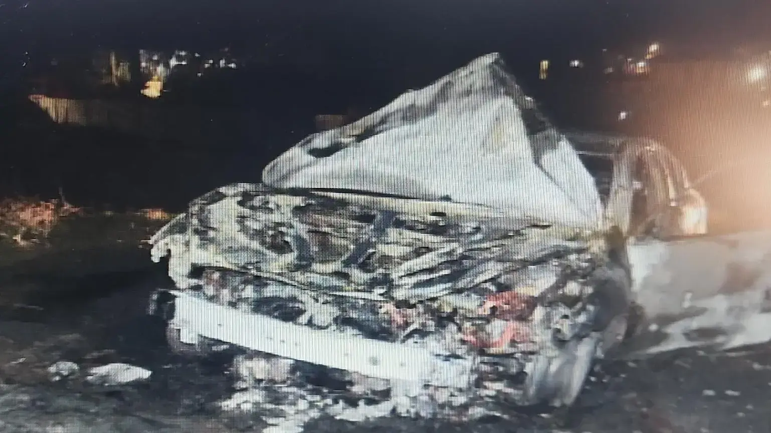צעיר מטובא היכה נער והצית את רכבו כי חשד שהתחזה לנערה ששלח לפרופיל שלה תמונת עירום צעיר מטובא היכה נער והצית את רכבו כי חשד שהתחזה לנערה ששלח לפרופיל שלה תמונת עירום