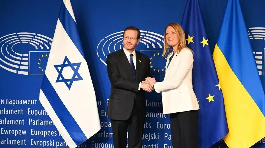 נשיא המדינה יצחק הרצוג נפגש הבוקר עם נשיאת הפרלמנט האירופי רוברטה מצולה 26 בינואר 2022 נשיא המדינה יצחק הרצוג נפגש הבוקר עם נשיאת הפרלמנט האירופי רוברטה מצולה 26 בינואר 2022