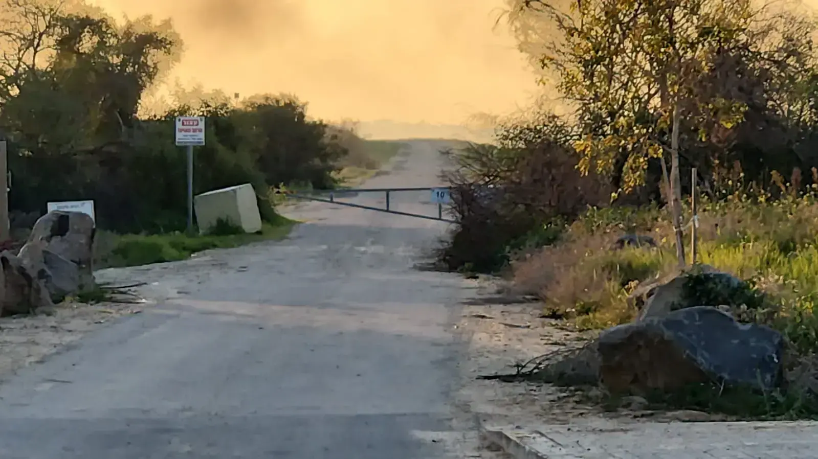 עשן סמיך בצפון רצועת עזה. 26 בינואר 2023 עשן סמיך בצפון רצועת עזה. 26 בינואר 2023
