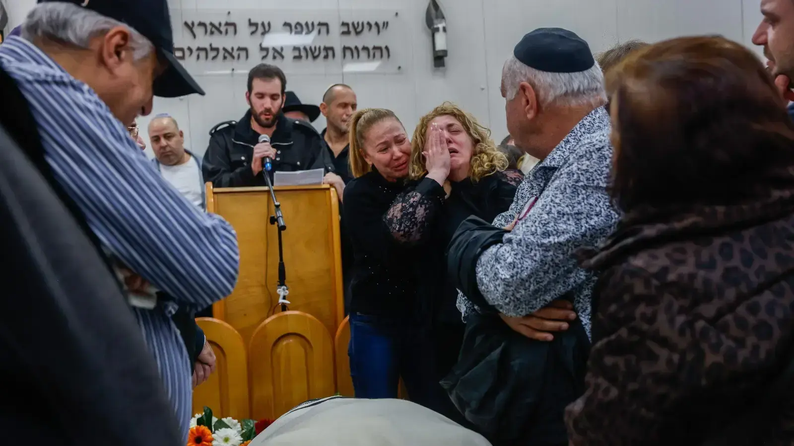 הלוויתו של רפאל בן אליהו, נרצח בפיגוע בשכונת נווה יעקב, 29 בינואר 2023 הלוויתו של רפאל בן אליהו, נרצח בפיגוע בשכונת נווה יעקב, 29 בינואר 2023