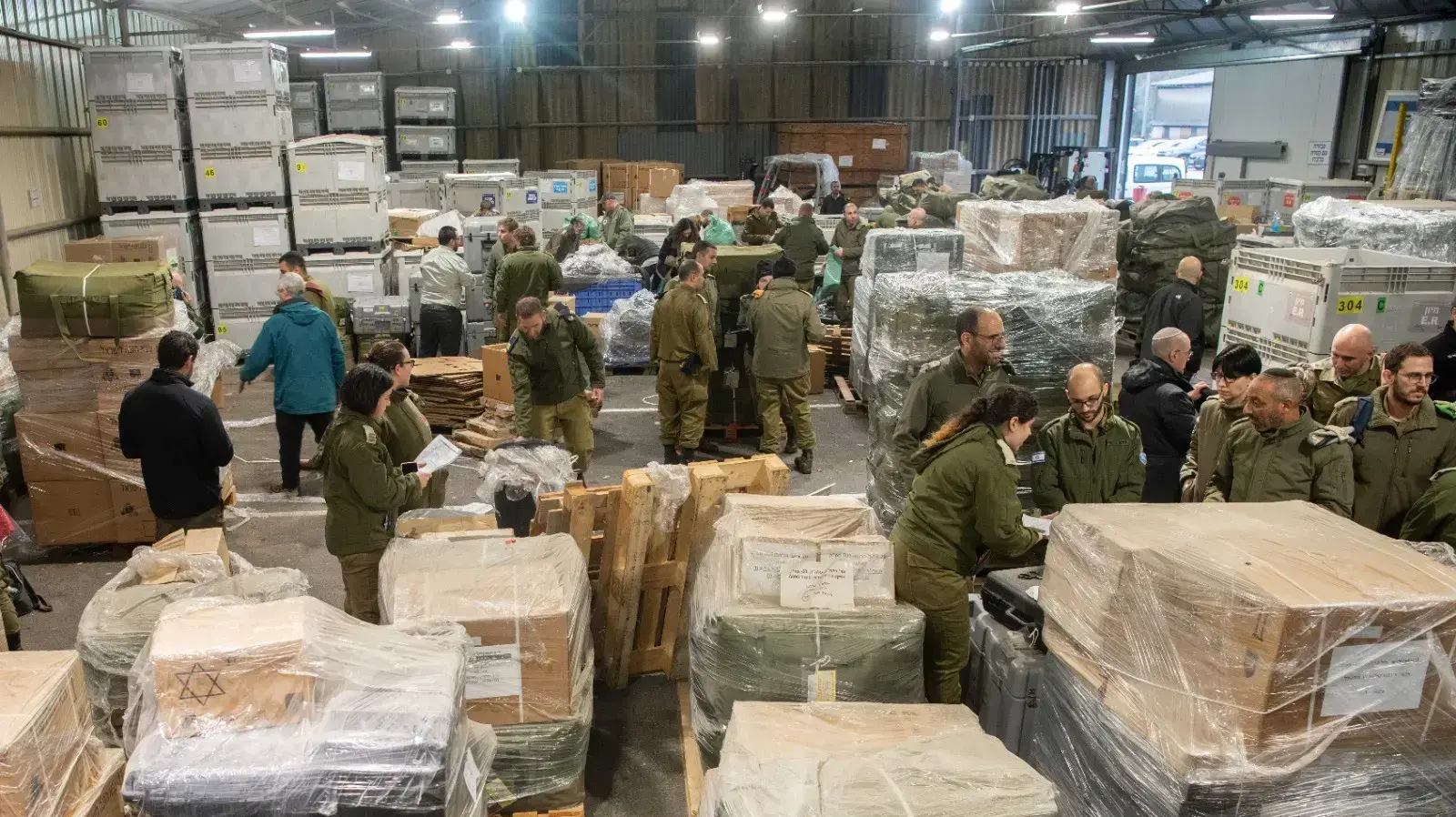 משלחת סיוע של חיל הרפואה, באגף הטכנולוגיה והלוגיסטיקה בצה"ל ובשיתוף משרד הביטחון ומשרד הבריאות תמריא לפנות בוקר (ד') לדרום טורקיה. 7 בפברואר 2023 משלחת סיוע של חיל הרפואה, באגף הטכנולוגיה והלוגיסטיקה בצה"ל ובשיתוף משרד הביטחון ומשרד הבריאות תמריא לפנות בוקר (ד') לדרום טורקיה. 7 בפברואר 2023