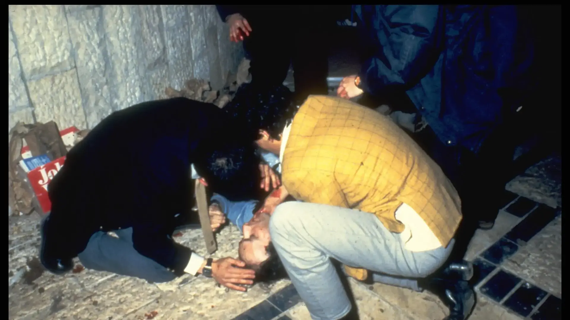 ניסיונות ההחייאה לאמיל גרינצווייג בהפגנה, 10 בפברואר 1983 ניסיונות ההחייאה לאמיל גרינצווייג בהפגנה, 10 בפברואר 1983