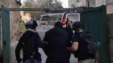 מעצר קרובי משפחה של חוסיין קראקע, המחבל בפיגוע הדריסה בירושלים מעצר קרובי משפחה של חוסיין קראקע, המחבל בפיגוע הדריסה בירושלים