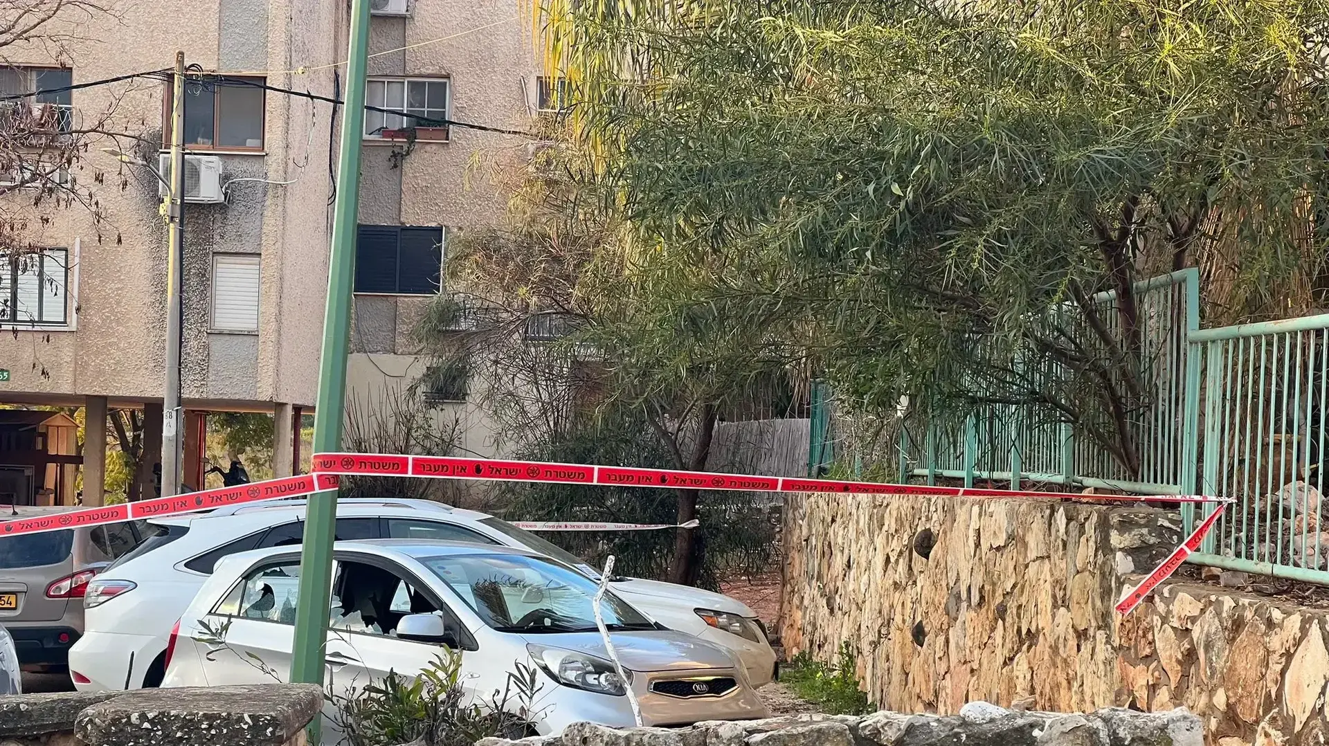 ניפוץ שמשות של רכבים וצירוף דפים ועליהם הכיתוב " זה רק ההתחלה משפ׳ אבו לטיף״, חצור, 12 בפברואר 2023 ניפוץ שמשות של רכבים וצירוף דפים ועליהם הכיתוב " זה רק ההתחלה משפ׳ אבו לטיף״, חצור, 12 בפברואר 2023