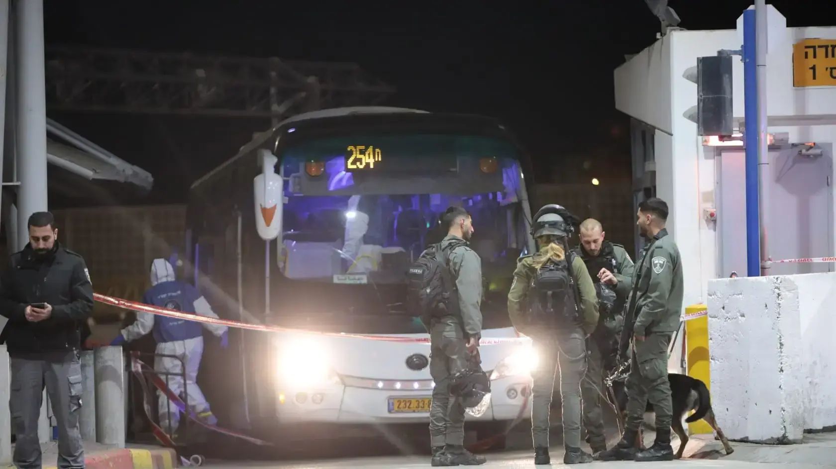 זירת הפיגוע במחסום שועפאט, 13 בפברואר 2023 זירת הפיגוע במחסום שועפאט, 13 בפברואר 2023