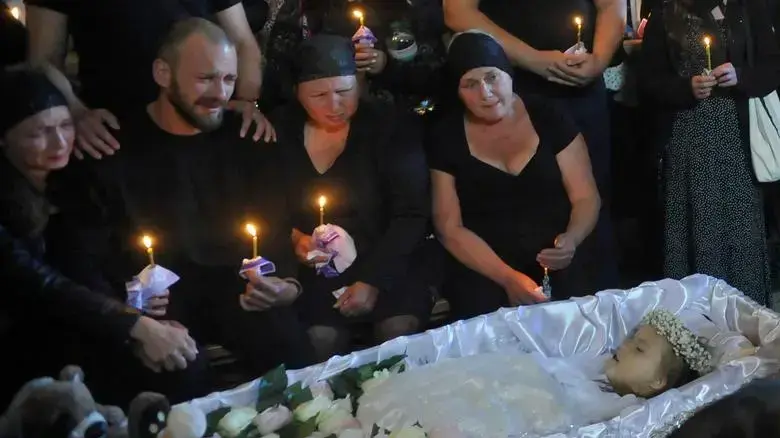ליזה דמיטרייבה בת הארבע מתה בויניצה בהפצצות רוסיות, יולי
