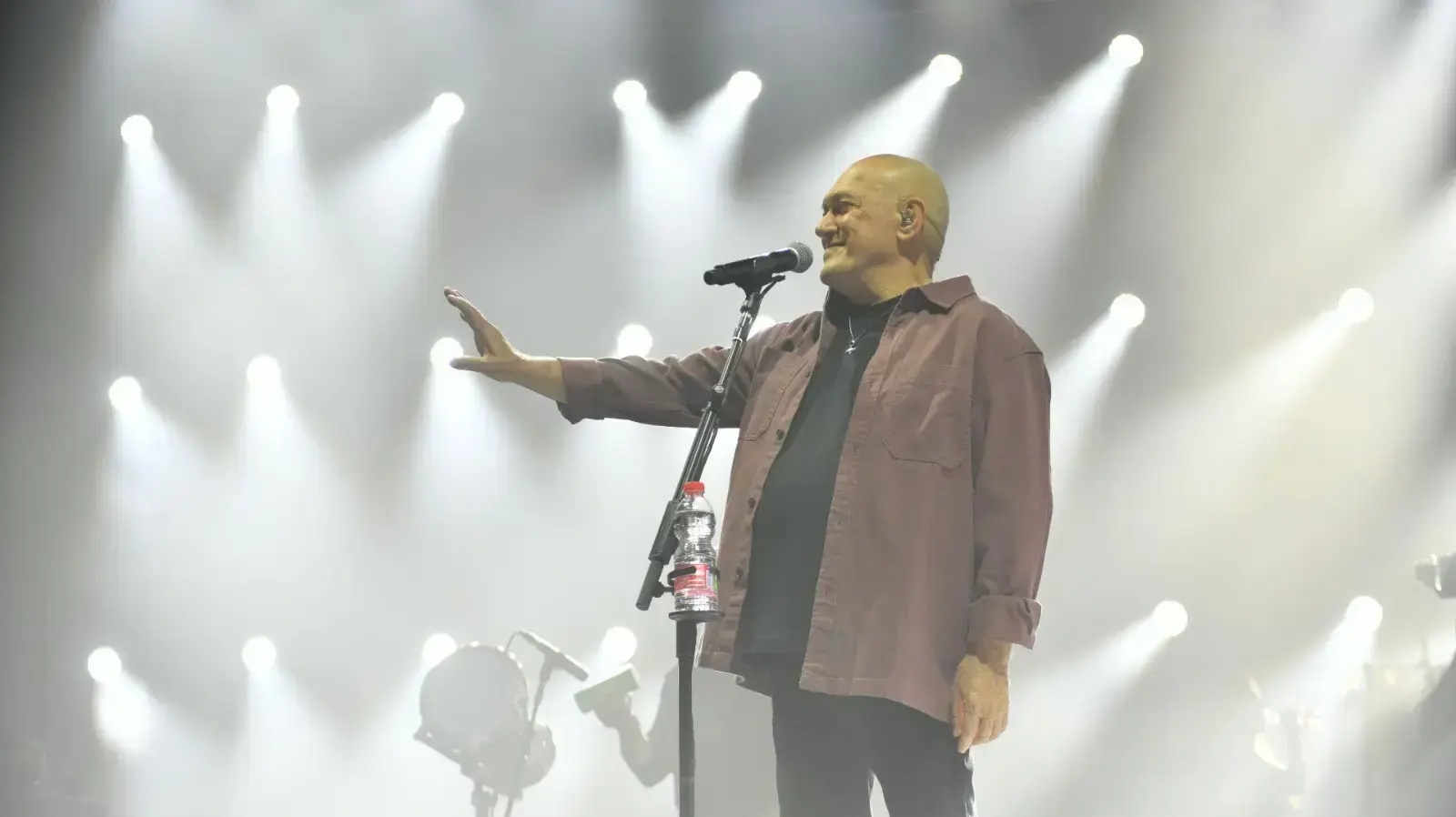 שלומי שבת ומשה פרץ, היכל מנורה, תל אביב, 14 בפברואר 2023 שלומי שבת ומשה פרץ, היכל מנורה, תל אביב, 14 בפברואר 2023