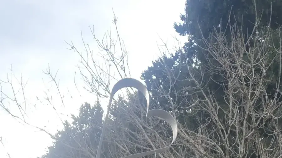 אנדרטה לזכרה של עמית איטח אנדרטה לזכרה של עמית איטח
