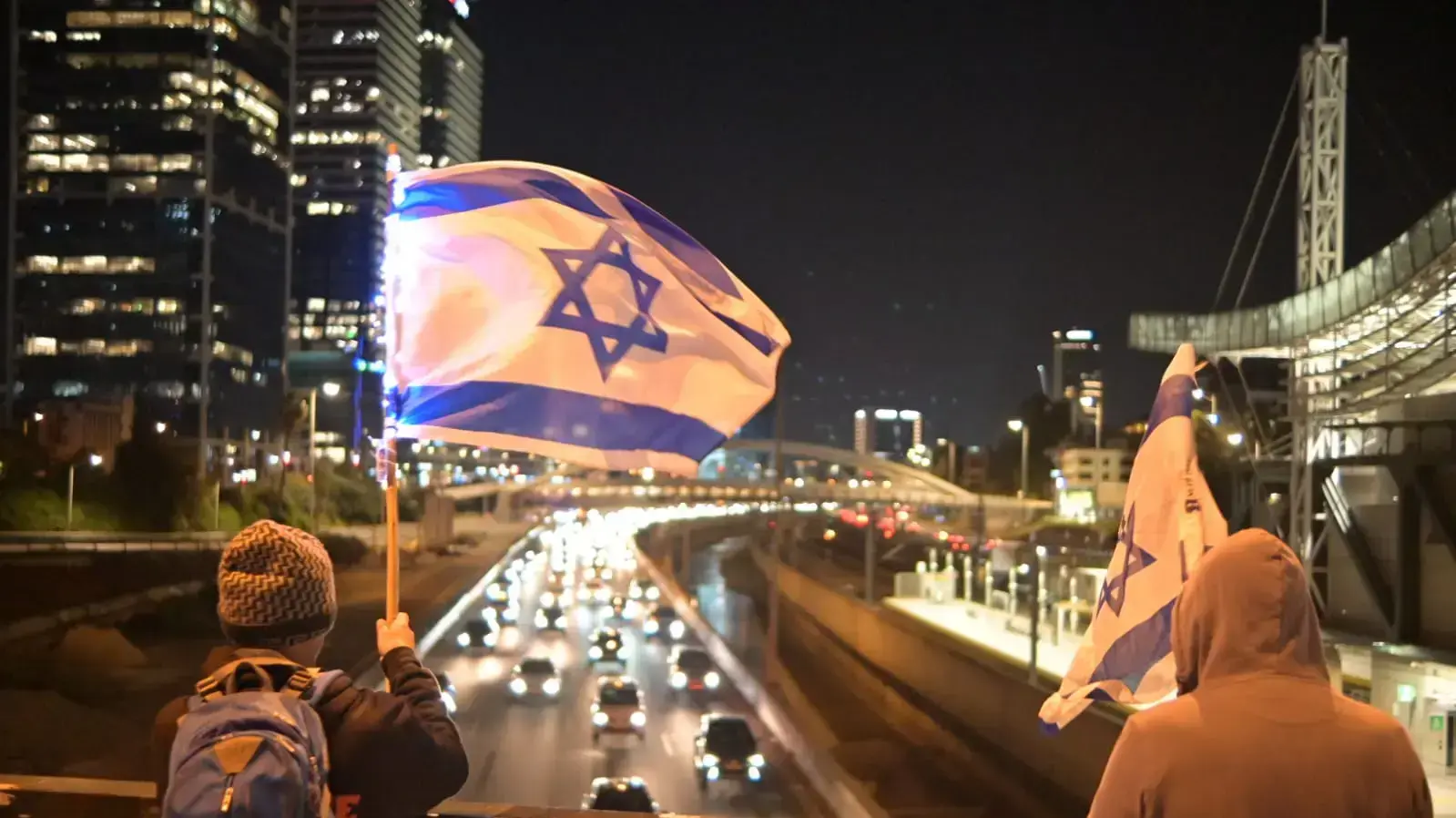 הפגנת ימין בעד ההישברות על הרפורמה המשפטית, גן הפעמון, ירושלים, 18 בפברואר 2023 הפגנת ימין בעד ההישברות על הרפורמה המשפטית, גן הפעמון, ירושלים, 18 בפברואר 2023