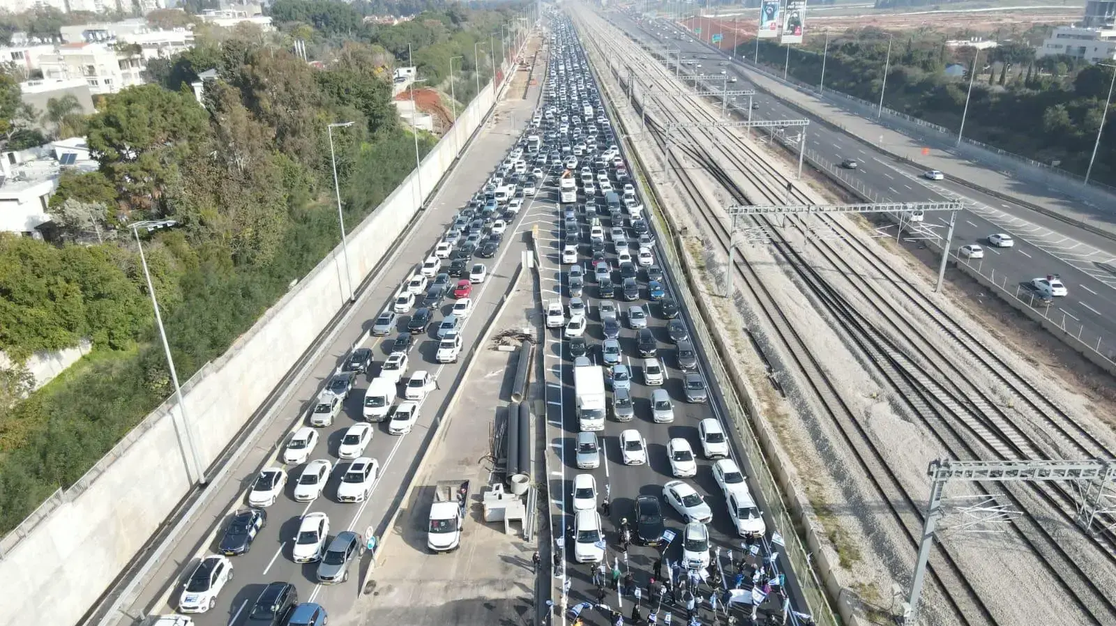 הפגנה נגד המהפכה המשפטית,נתיבי איילון, 20 בפברואר 2023 הפגנה נגד המהפכה המשפטית,נתיבי איילון, 20 בפברואר 2023