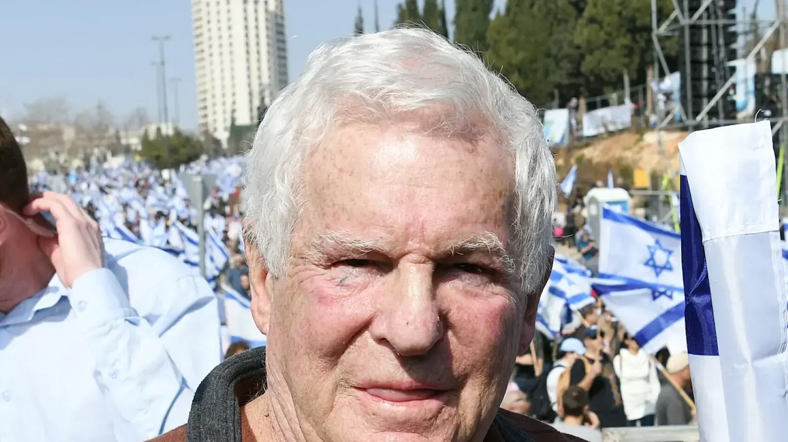 עמירם לוין, הפגנה נגד המהפכה המשפטית, מחוץ לכנסת, ירושלים, 20 בפברואר 2023 עמירם לוין, הפגנה נגד המהפכה המשפטית, מחוץ לכנסת, ירושלים, 20 בפברואר 2023