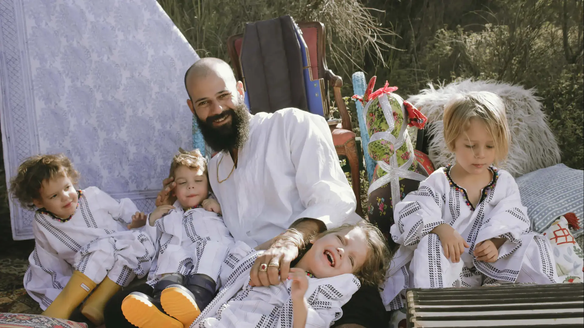 גיל יהושוע דרייפוס וארבעת ילדיו